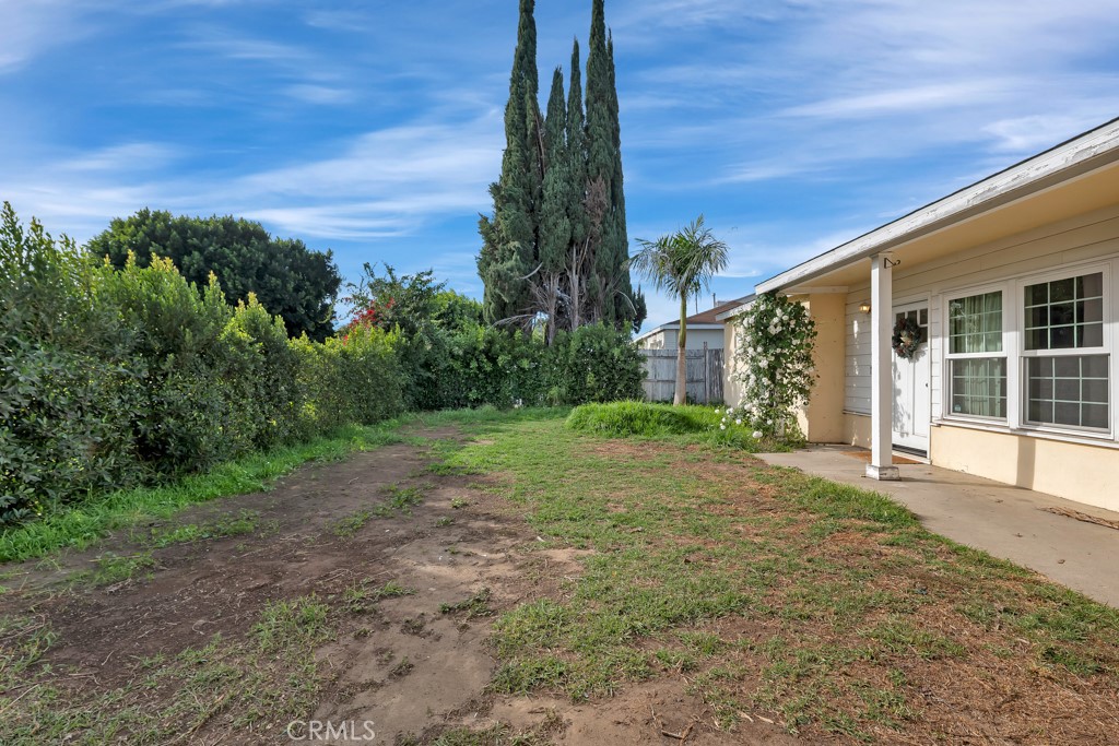 15115 Leadwell Street Property Photo 24