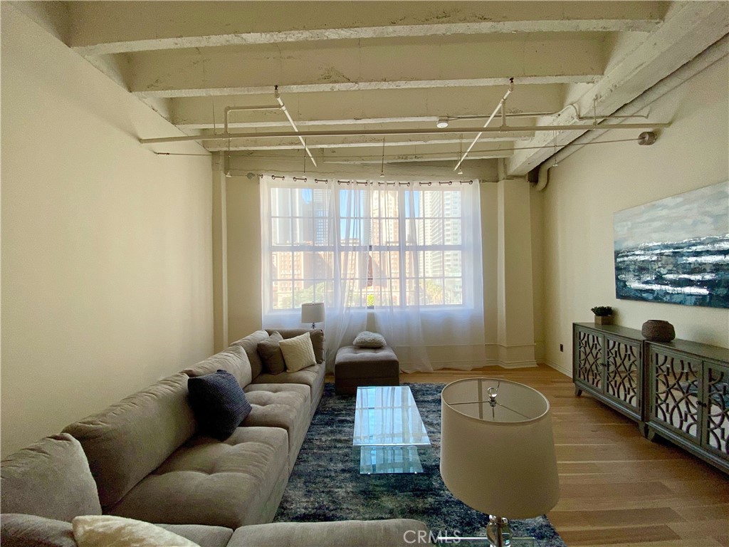 312 W 5th Street 202 Property Photo 16
