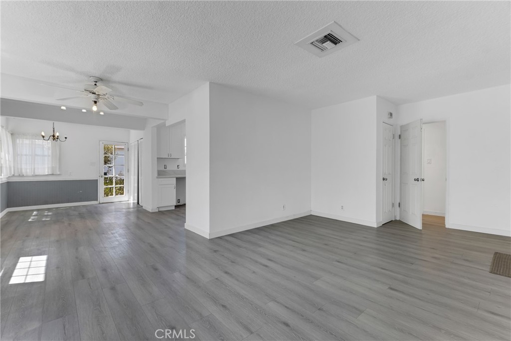 8101 Lemona Property Photo 5