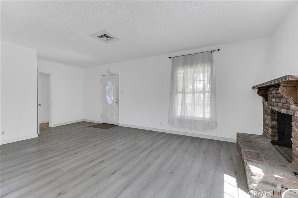 8101 Lemona Property Photo 6