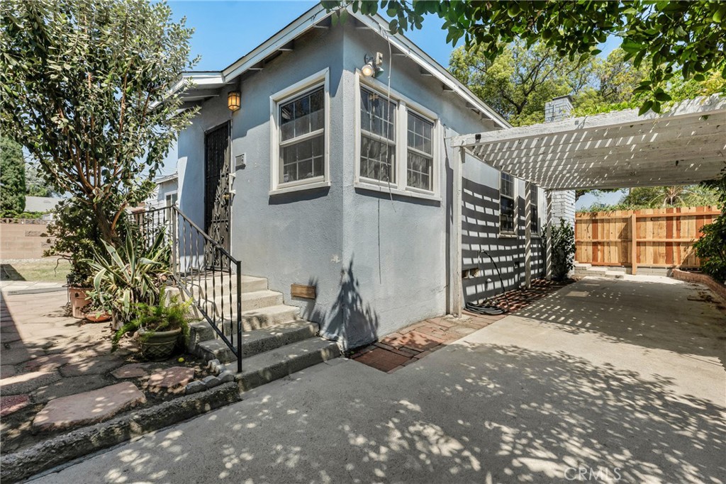 8101 Lemona Property Photo 23
