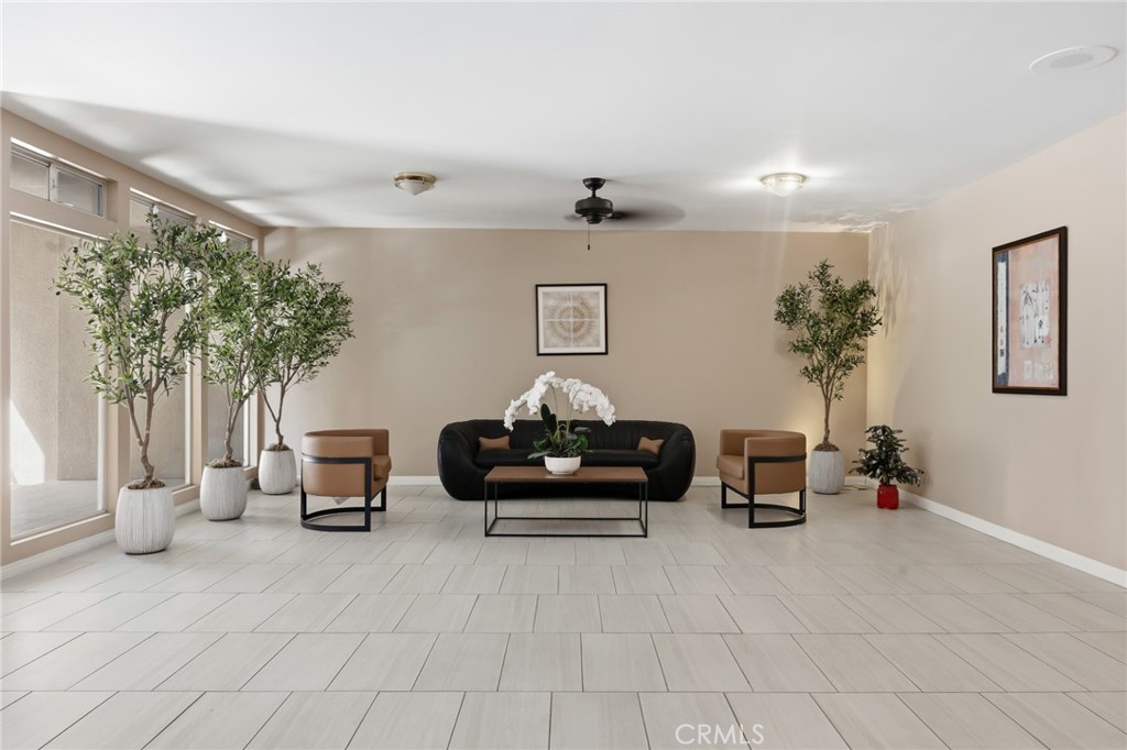 14141 Dickens 312 Property Photo 25