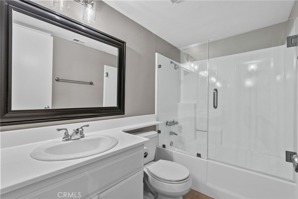 18752 Mandan 1009 Property Photo 24