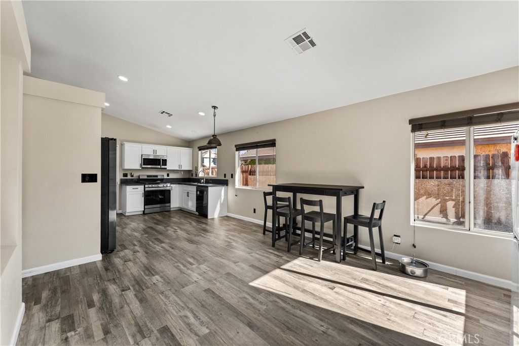 44257 Tahoe Way Property Photo 16