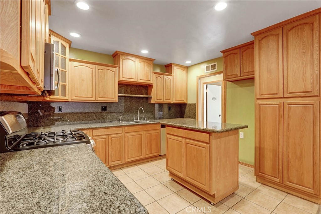 13905 Rex Property Photo 7