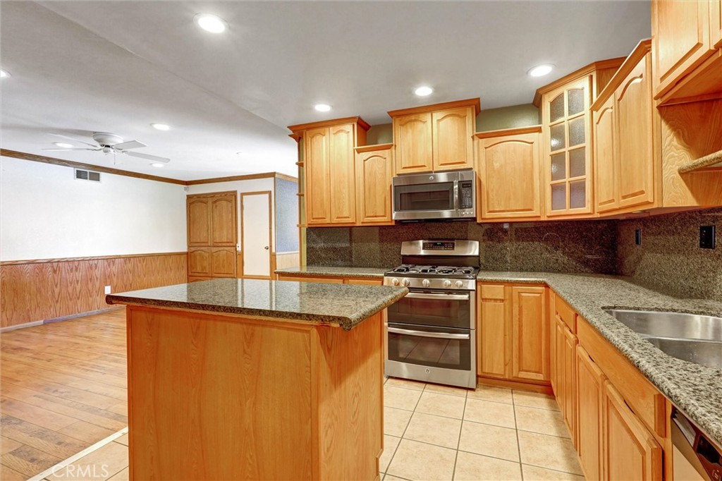 13905 Rex Property Photo 9