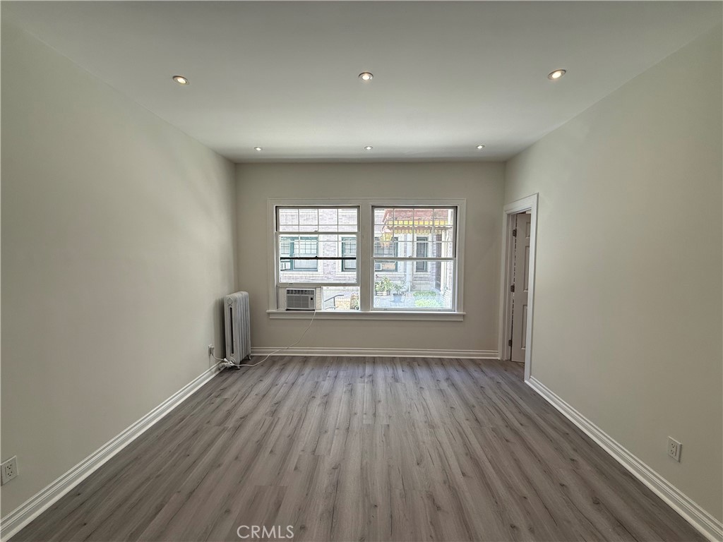 2121 James M Wood 110 Property Photo 1