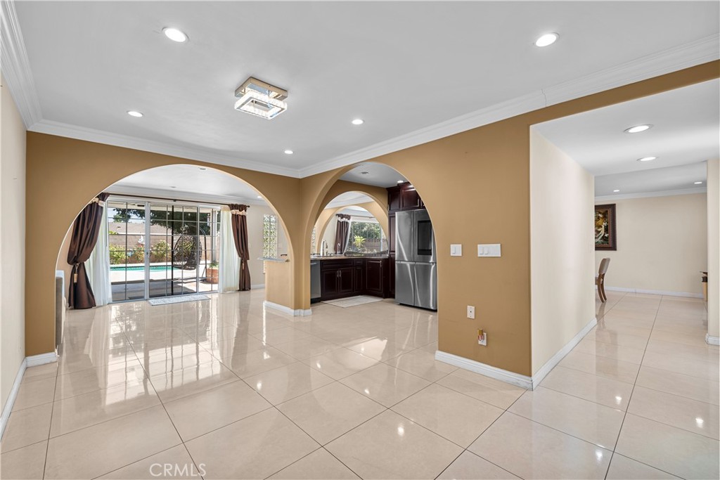 8842 Sophia Property Photo 7