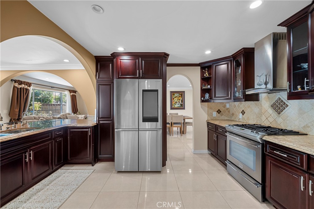 8842 Sophia Property Photo 8