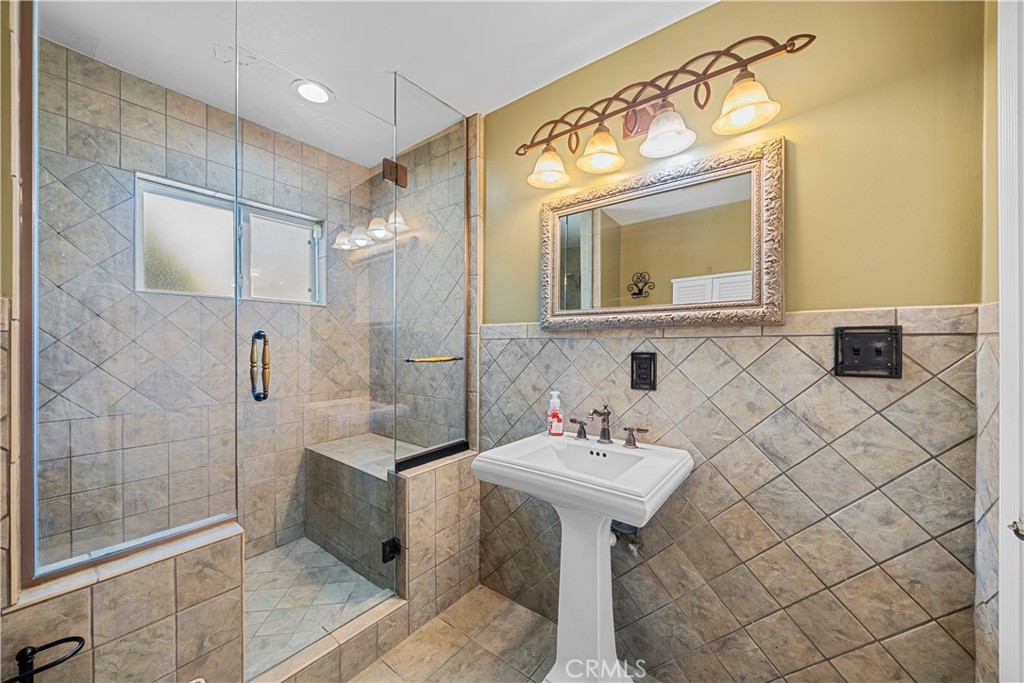 8842 Sophia Property Photo 29