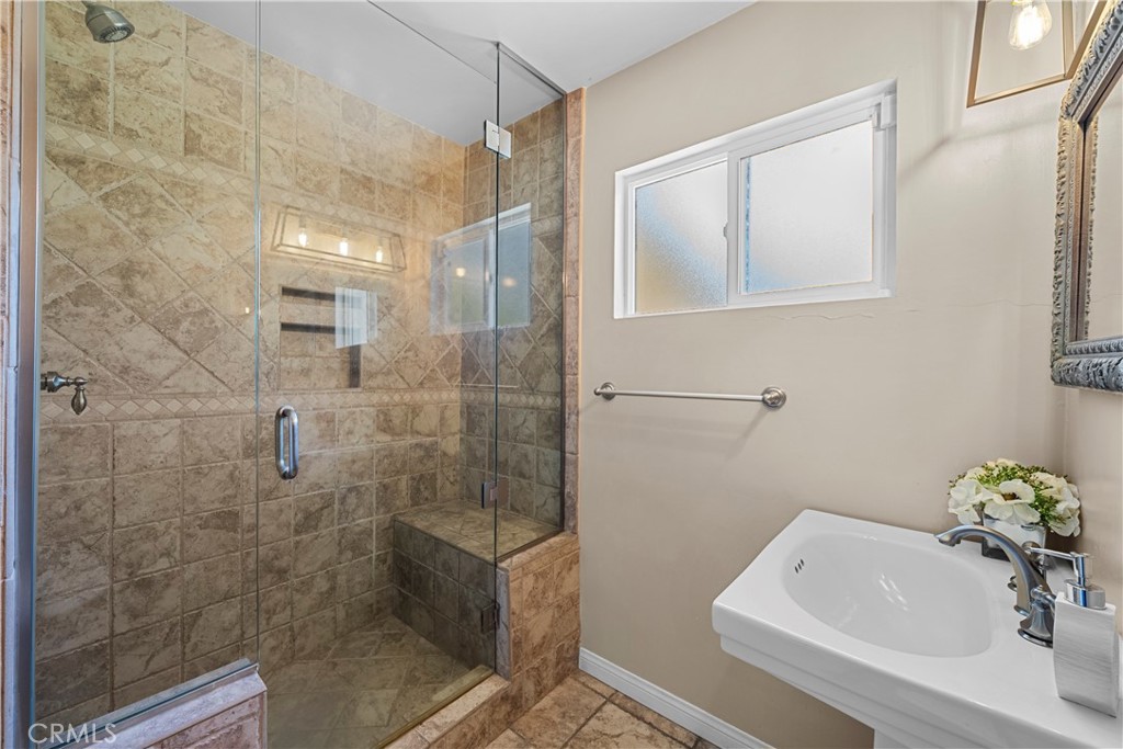 8842 Sophia Property Photo 34