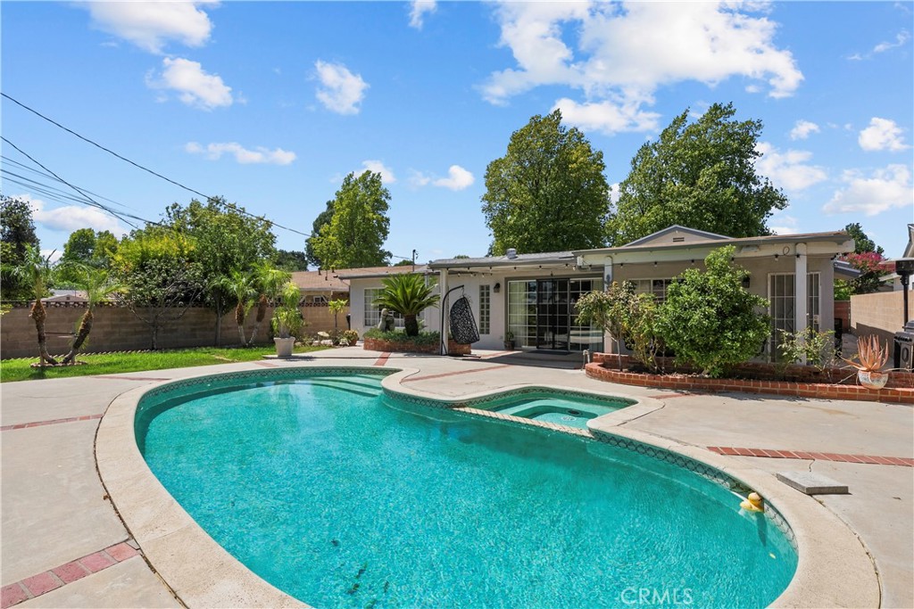 8842 Sophia Property Photo 37