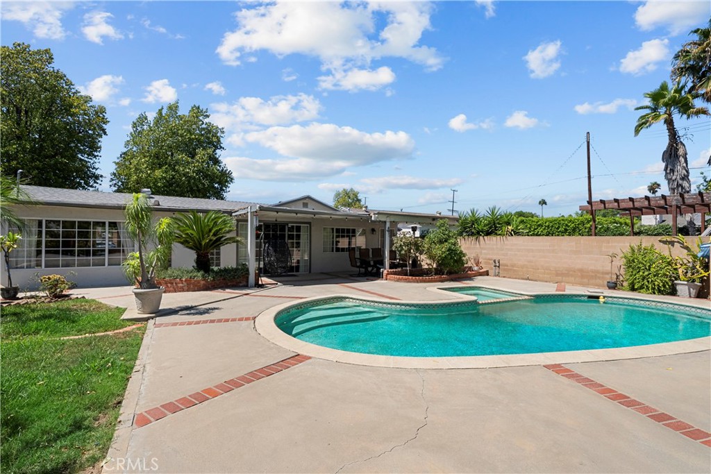 8842 Sophia Property Photo 39