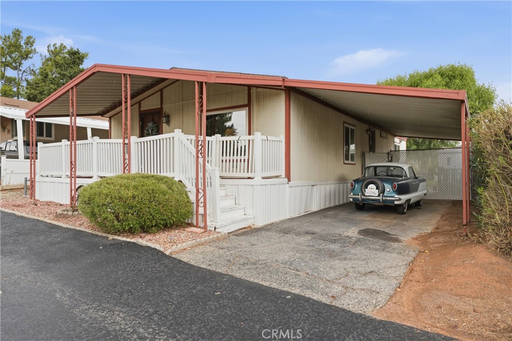 2501 Sierra Highway 149 Property Photo 1
