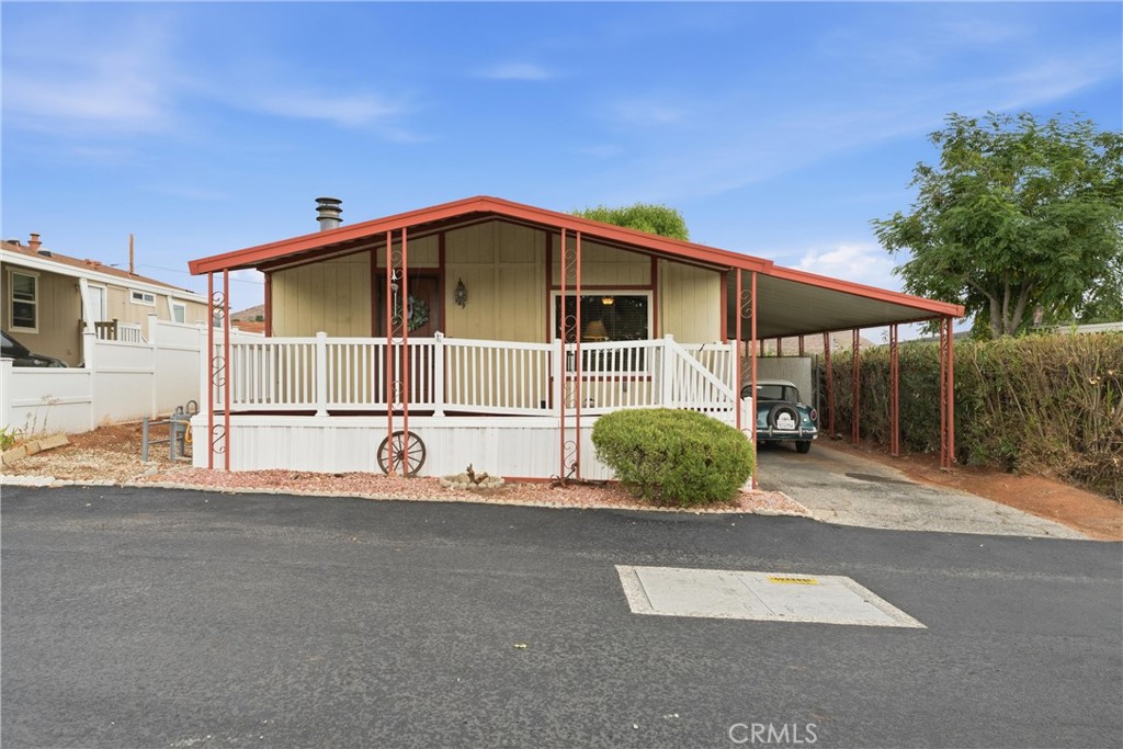 2501 Sierra Highway 149 Property Photo 2