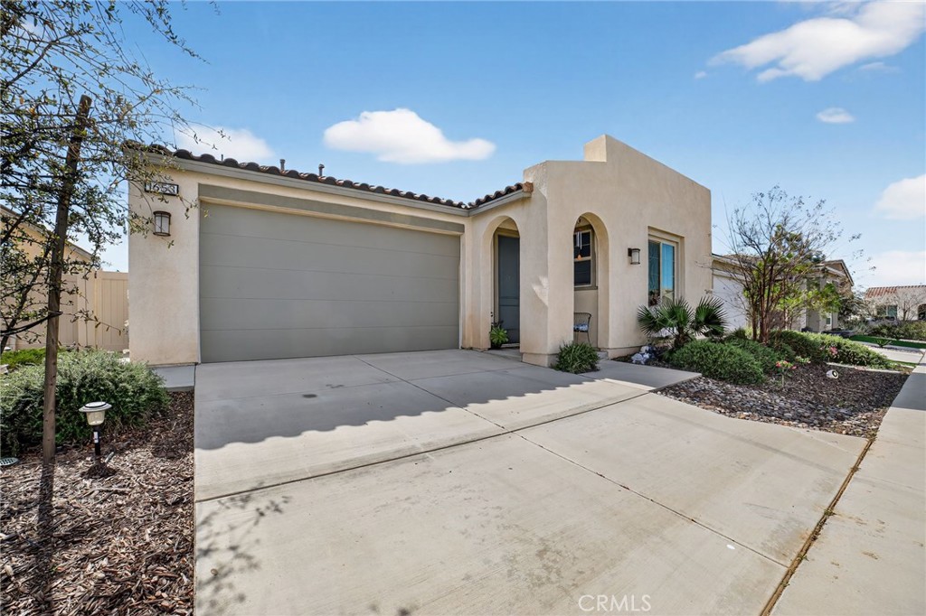 1653 Capri Property Photo 4
