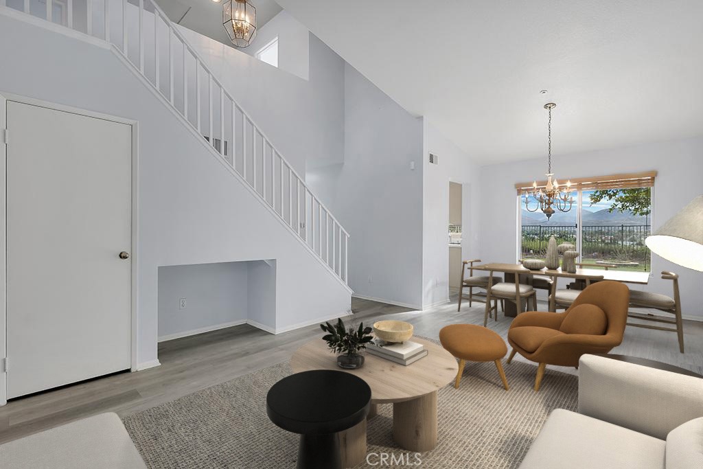 11954 Edgecliff Avenue Property Photo 8