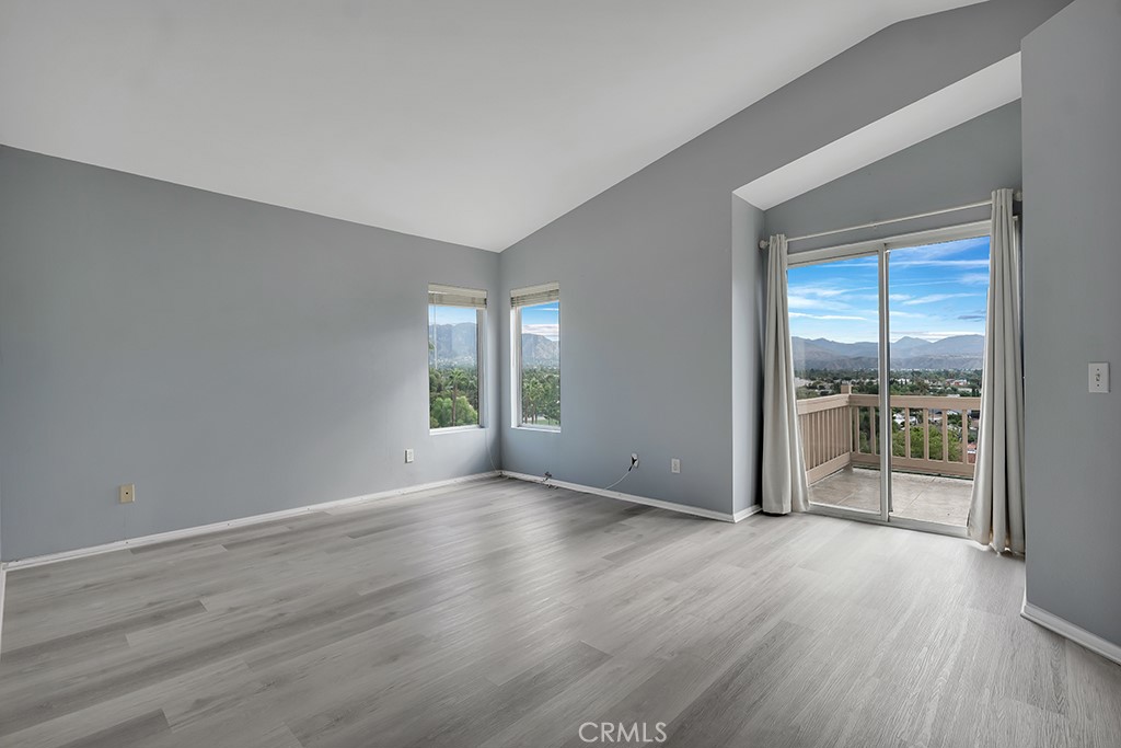 11954 Edgecliff Avenue Property Photo 21