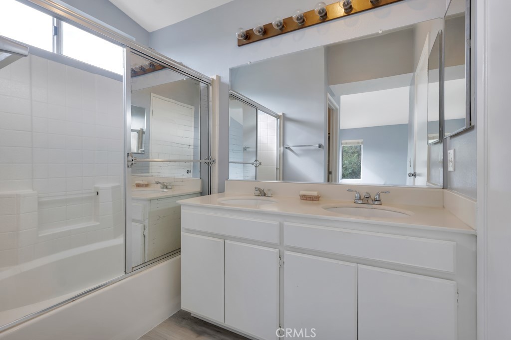 11954 Edgecliff Avenue Property Photo 22