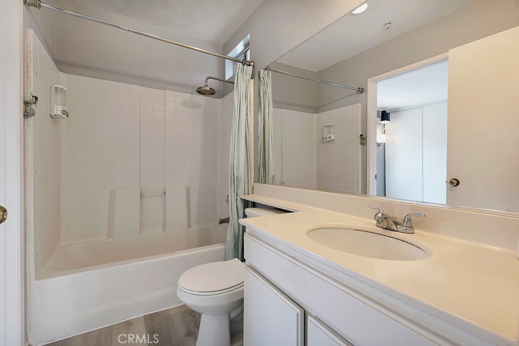 11954 Edgecliff Avenue Property Photo 24