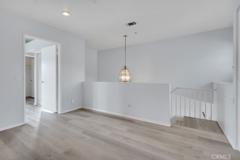 11954 Edgecliff Avenue Property Photo 27