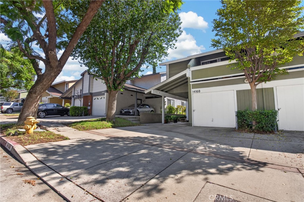 14168 Oro Grande St. Property Photo 3