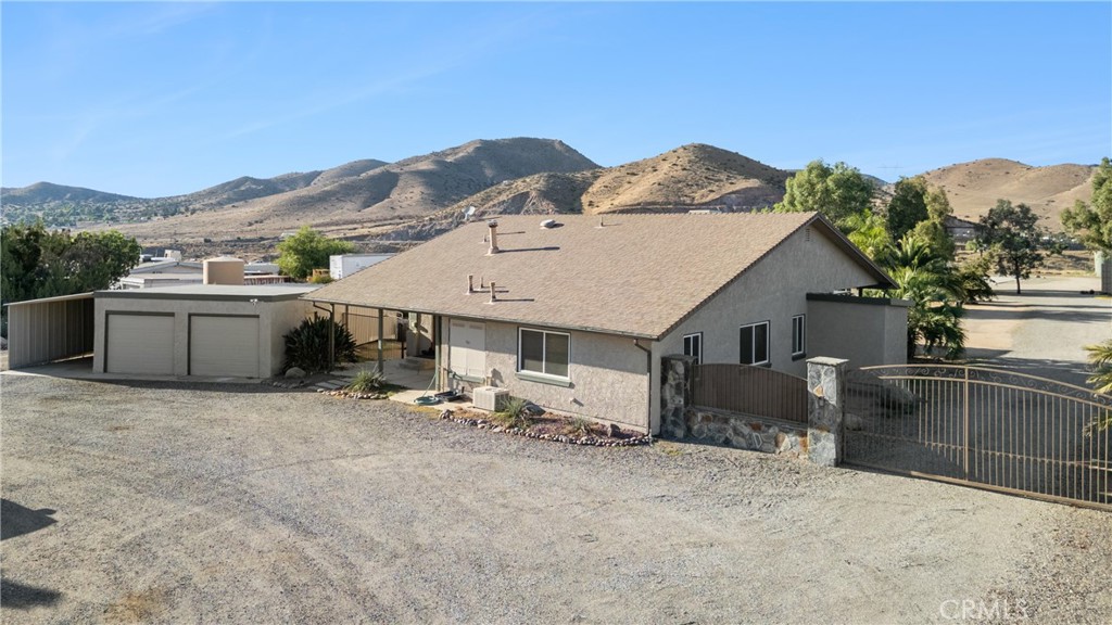 541 Foreston Property Photo 3