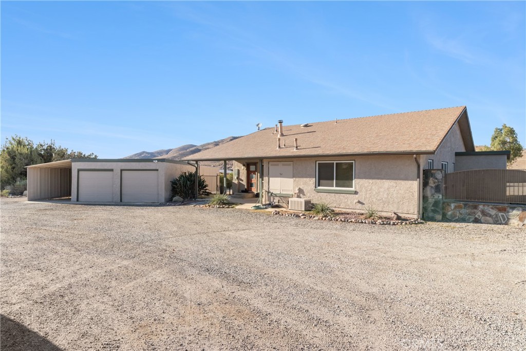 541 Foreston Property Photo 4