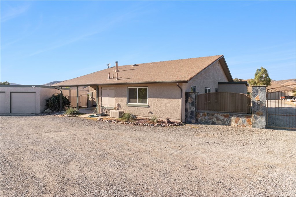 541 Foreston Property Photo 5
