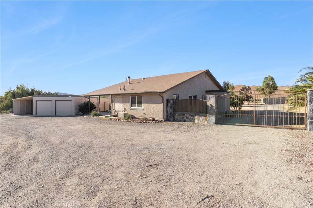 541 Foreston Property Photo 6