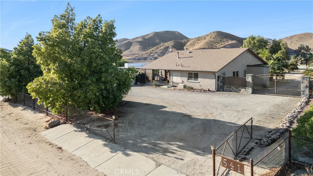 541 Foreston Property Photo 8