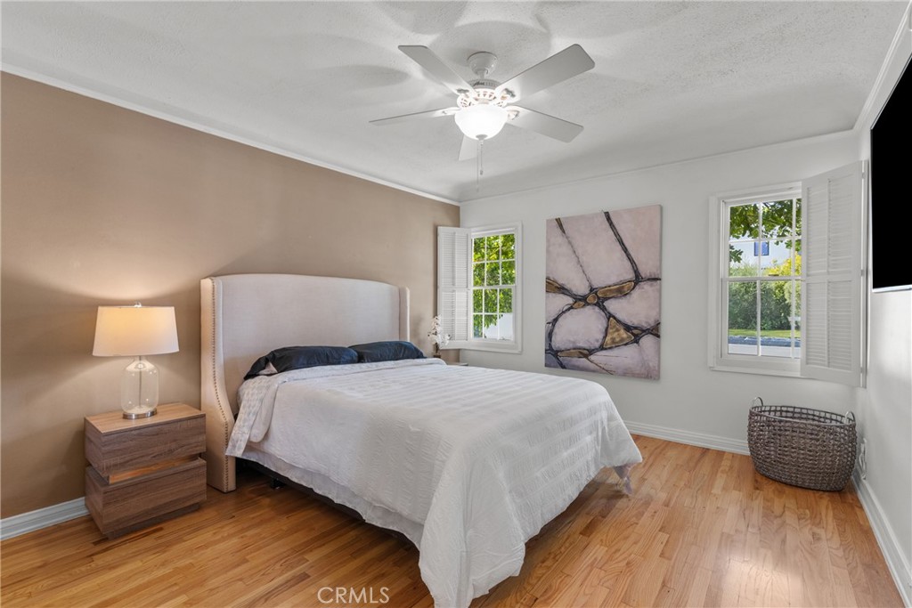 4814 Lemona Avenue Property Photo 15