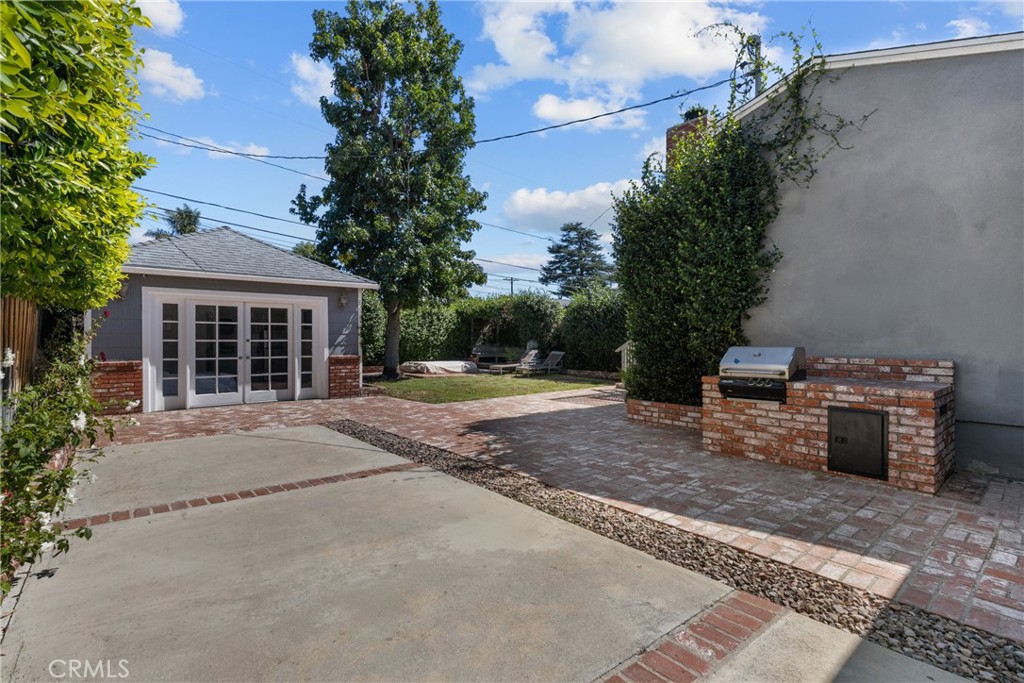 4814 Lemona Avenue Property Photo 18