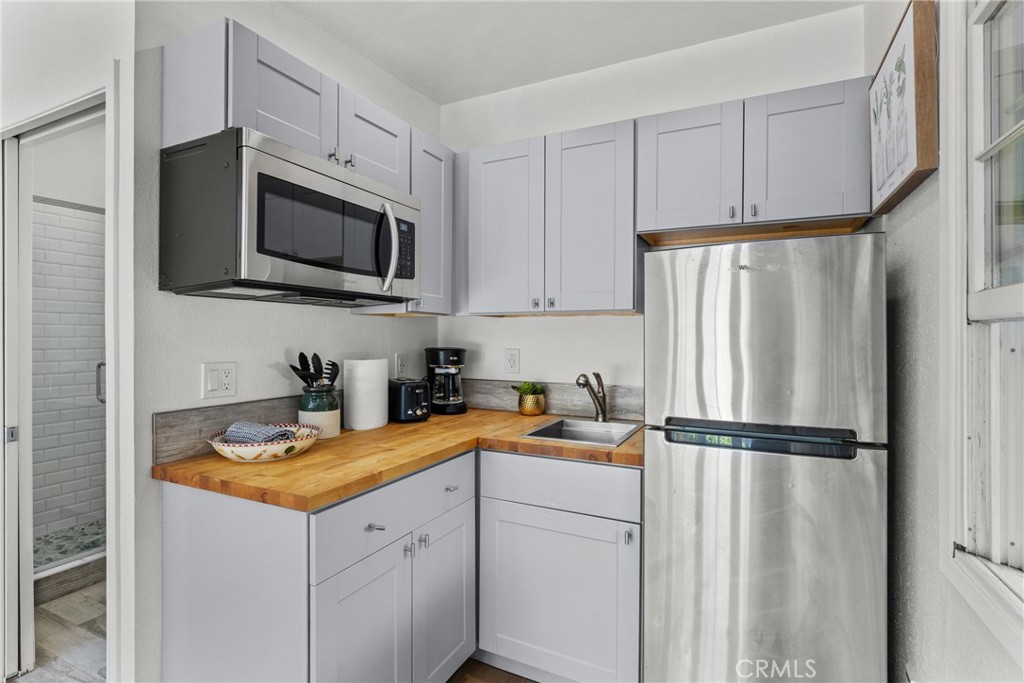 4814 Lemona Avenue Property Photo 23