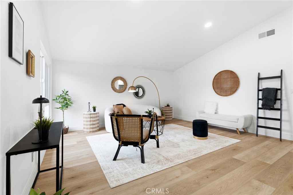 28189 Foxlane Property Photo 2