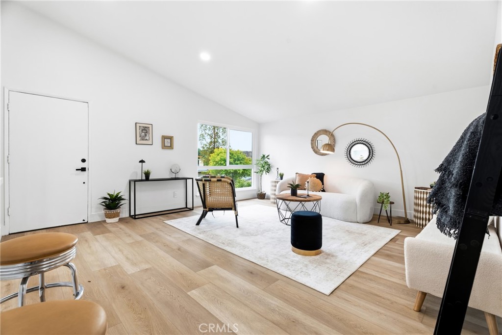 28189 Foxlane Property Photo 3