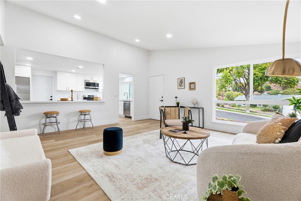 28189 Foxlane Property Photo 4