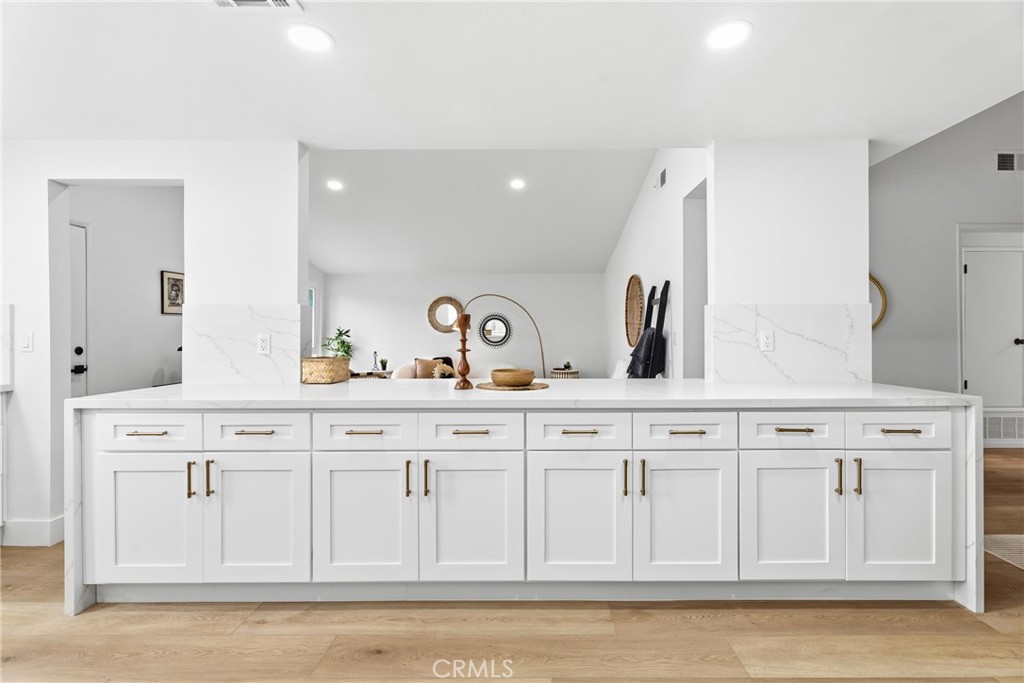 28189 Foxlane Property Photo 7