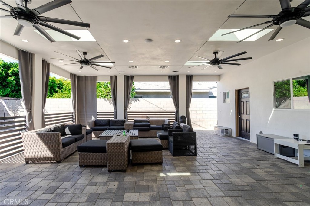 12608 Califa Street Property Photo 49