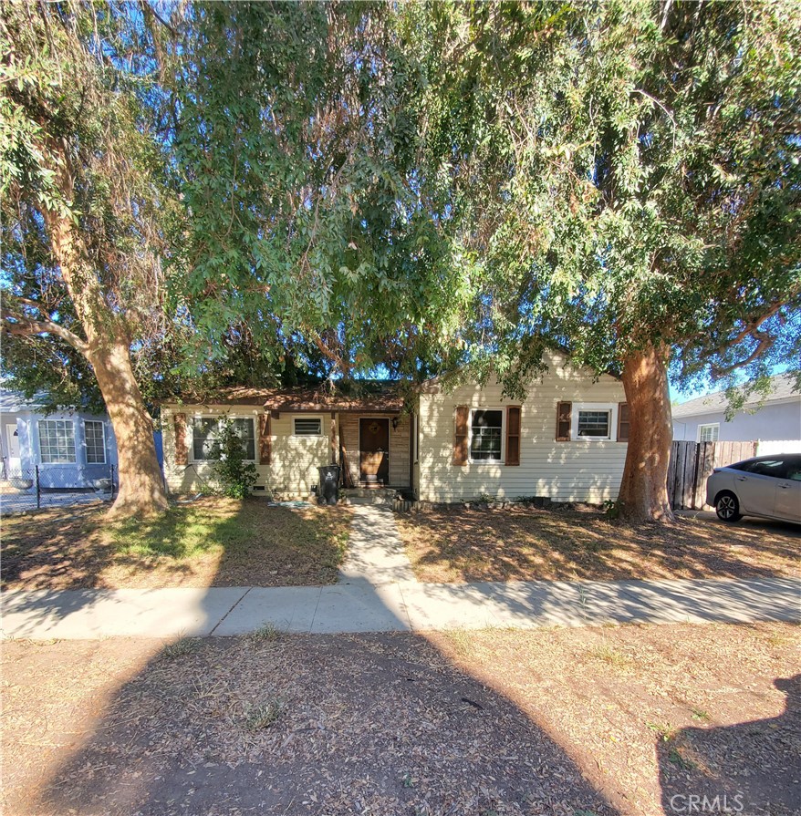 6850 Hesperia Property Photo 2