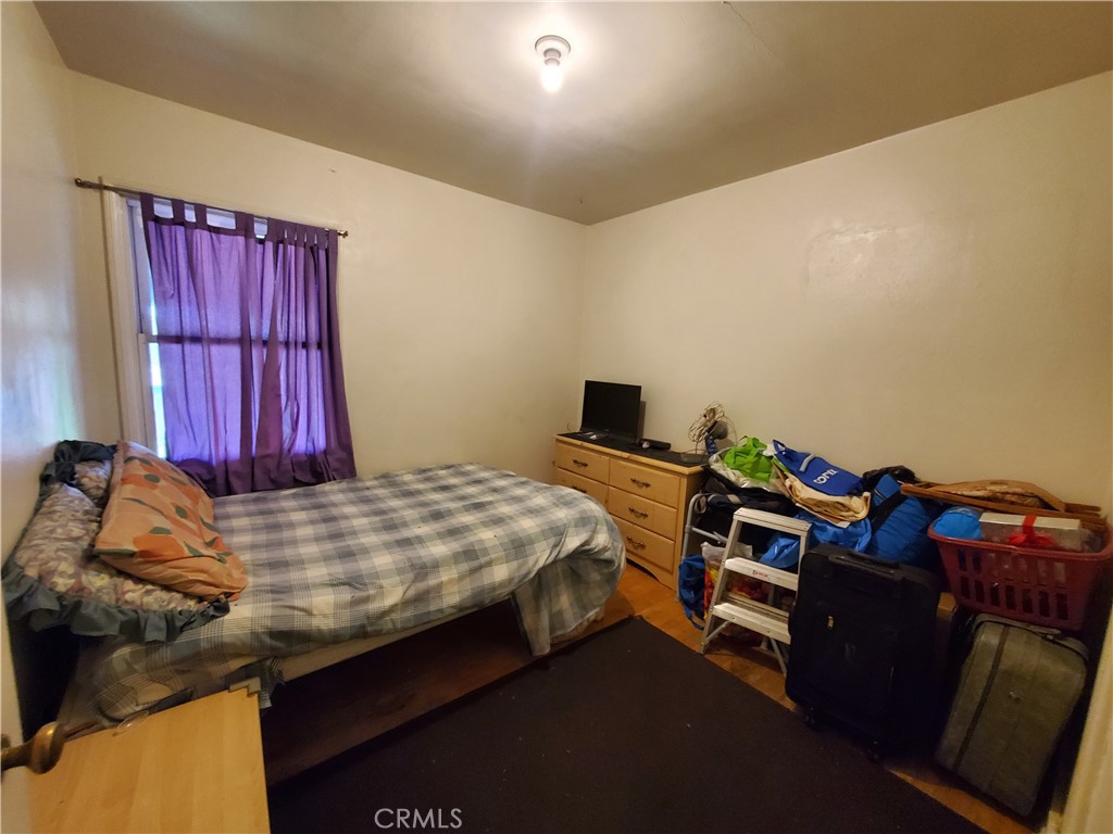6850 Hesperia Property Photo 4