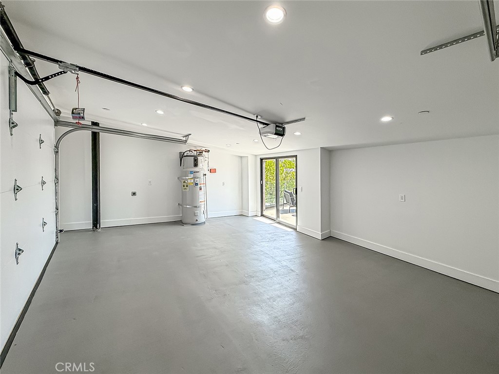 5130 Medina Property Photo 8