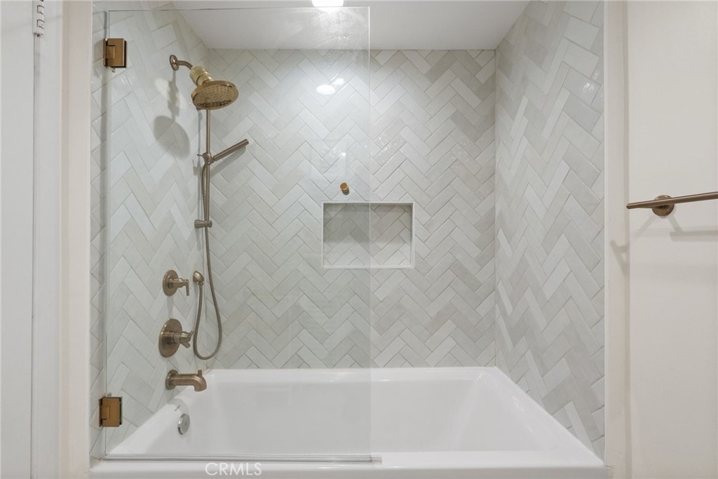 17914 Magnolia Boulevard 135 Property Photo 13