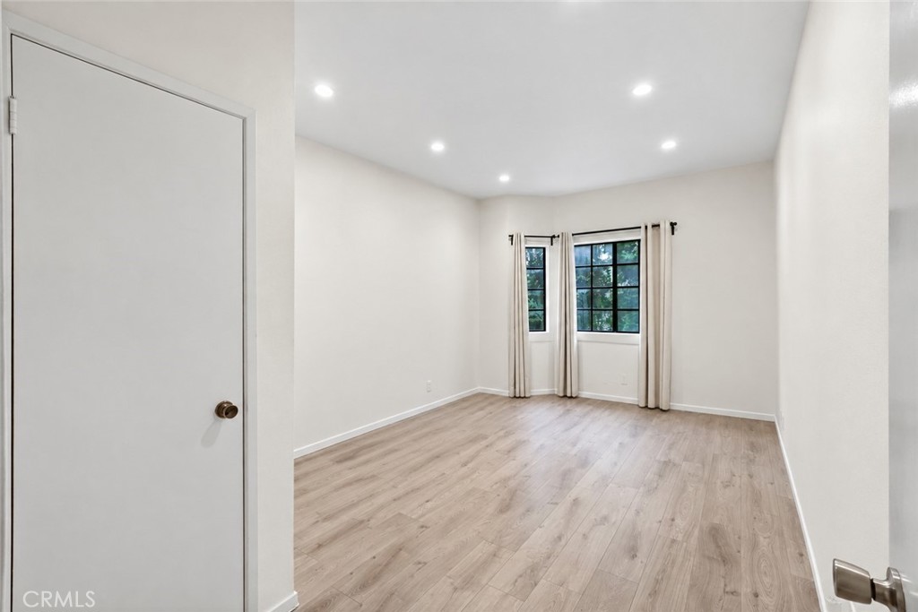 17914 Magnolia Boulevard 135 Property Photo 15