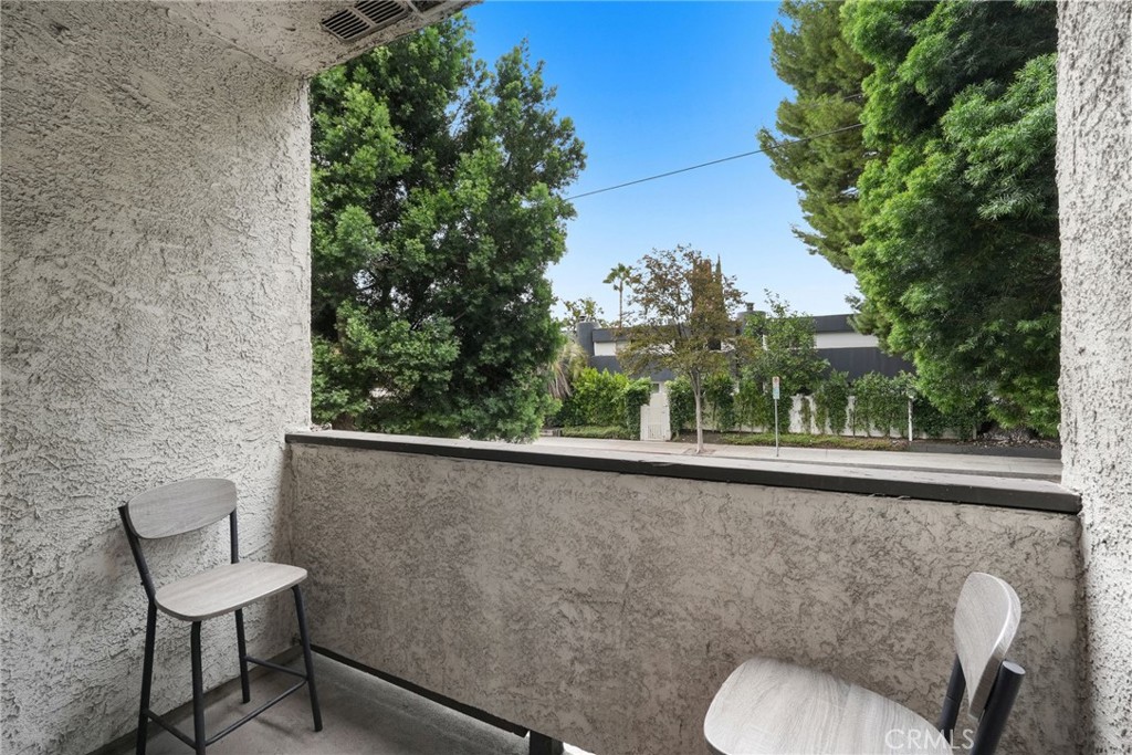 17914 Magnolia Boulevard 135 Property Photo 20
