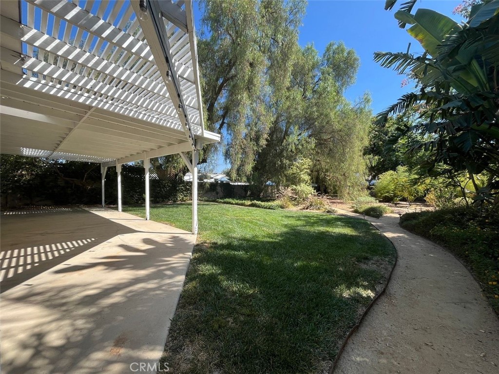 2570 E Brower Property Photo 5