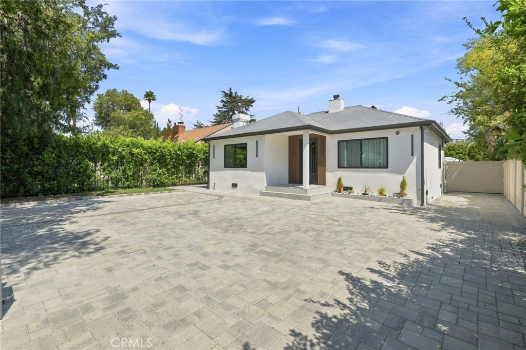 5954 Carpenter Avenue Property Photo 10