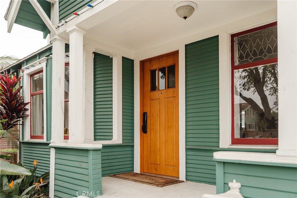 1345 Linden Avenue Property Photo 3