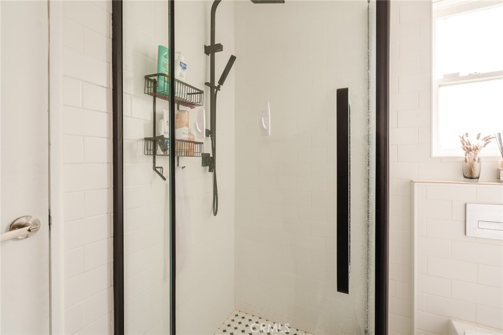 1345 Linden Avenue Property Photo 29