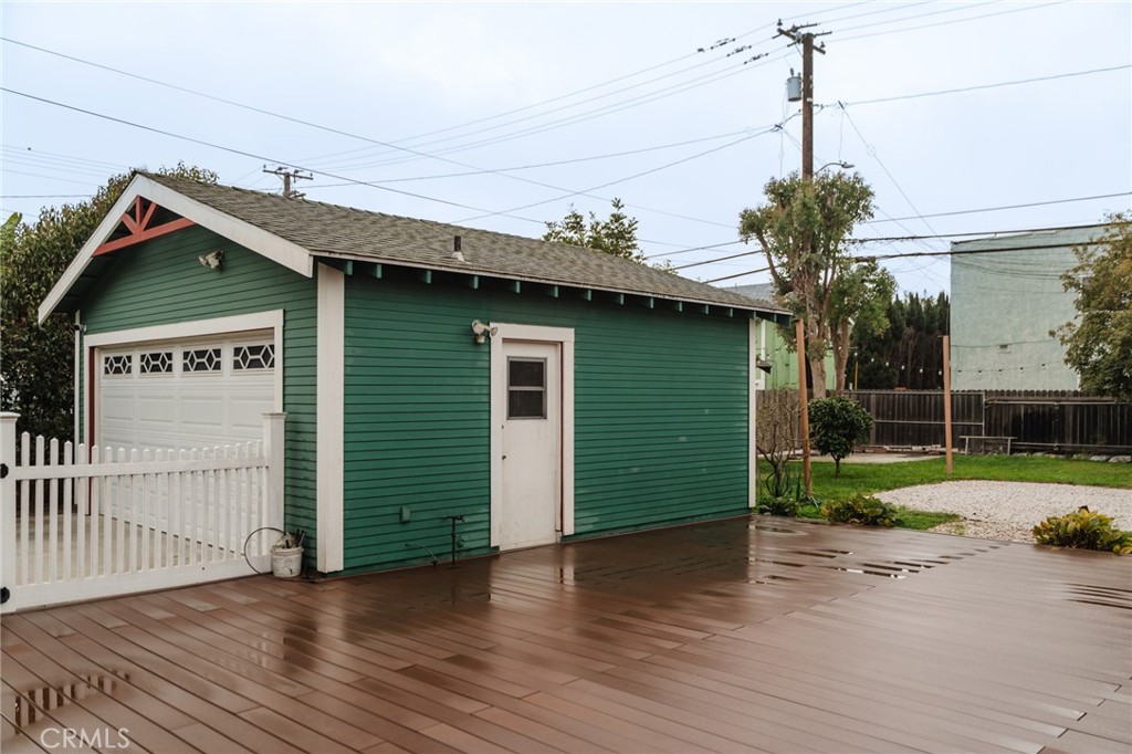 1345 Linden Avenue Property Photo 34